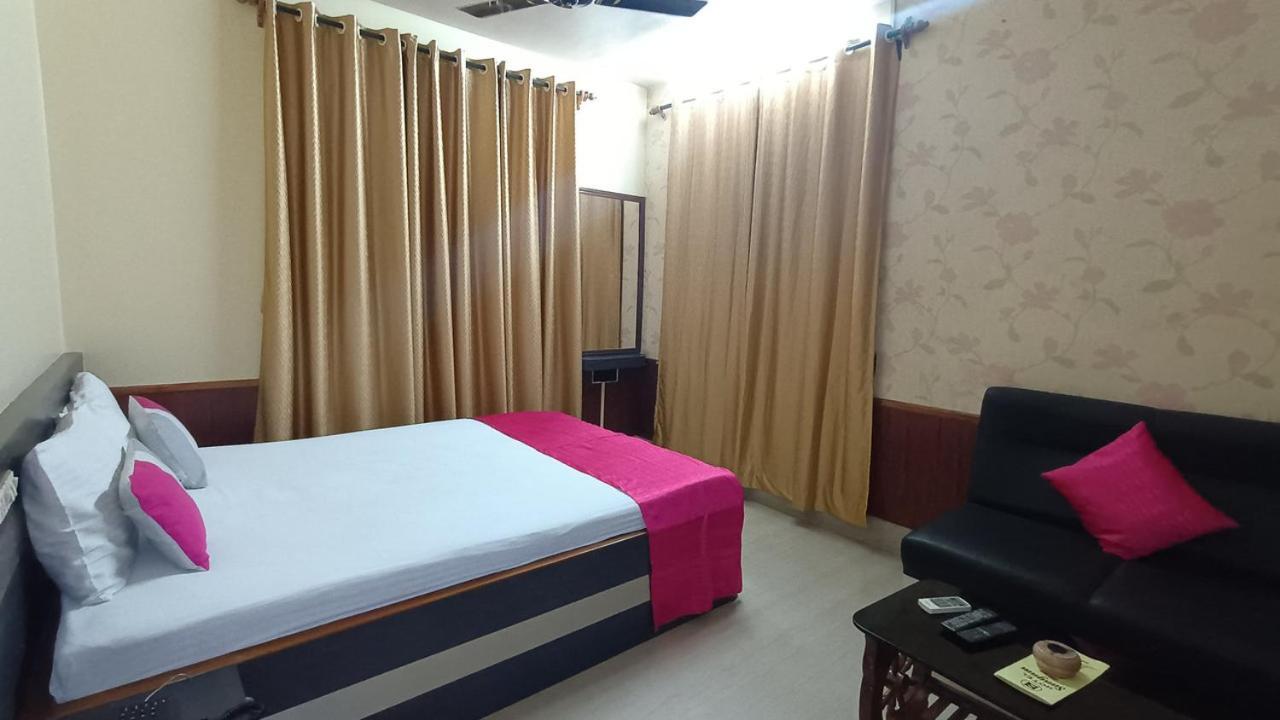 Hotel Sangam Baharampur Luaran gambar